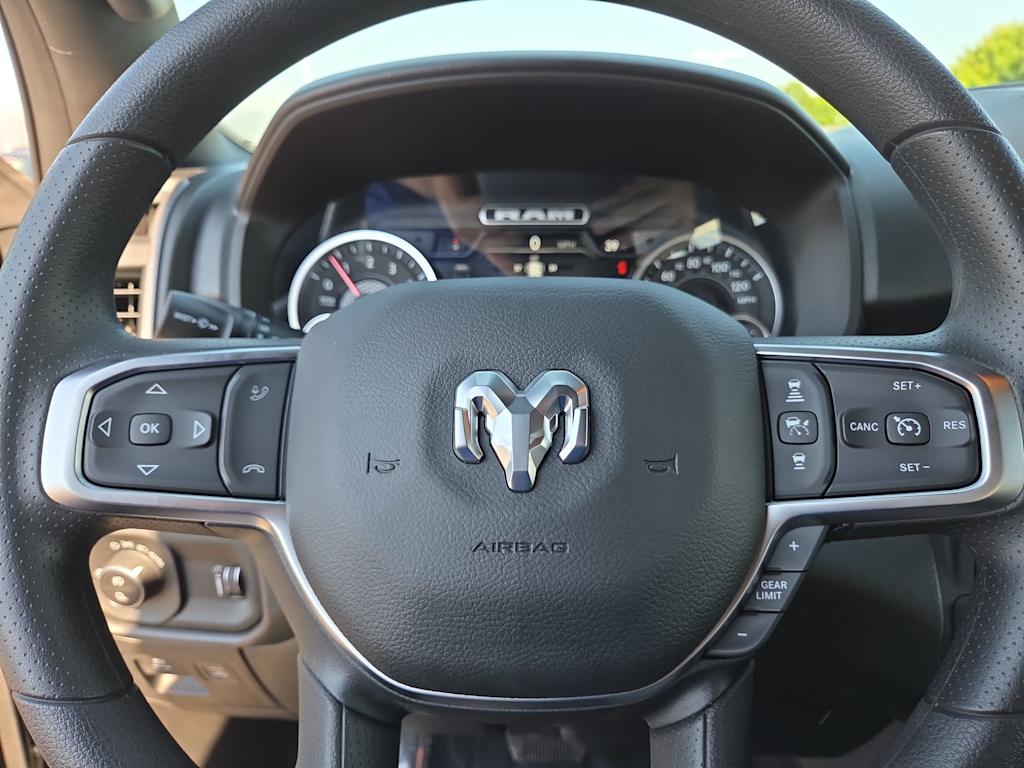 Thumbnail: 2026 RAM 1500 - 28