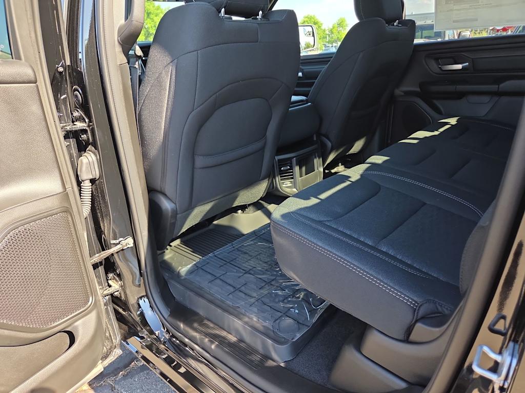Thumbnail: 2026 RAM 1500 - 26