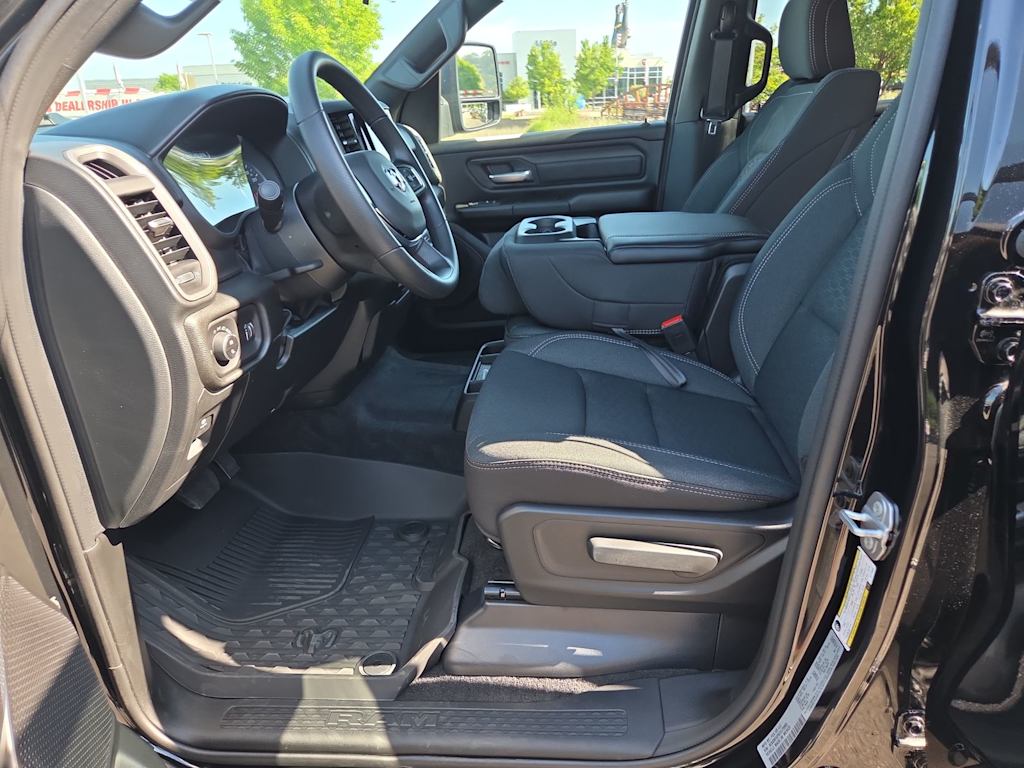 Thumbnail: 2026 RAM 1500 - 9