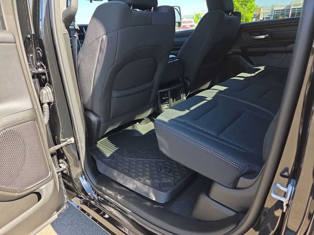 Thumbnail: 2026 RAM 1500 - 27