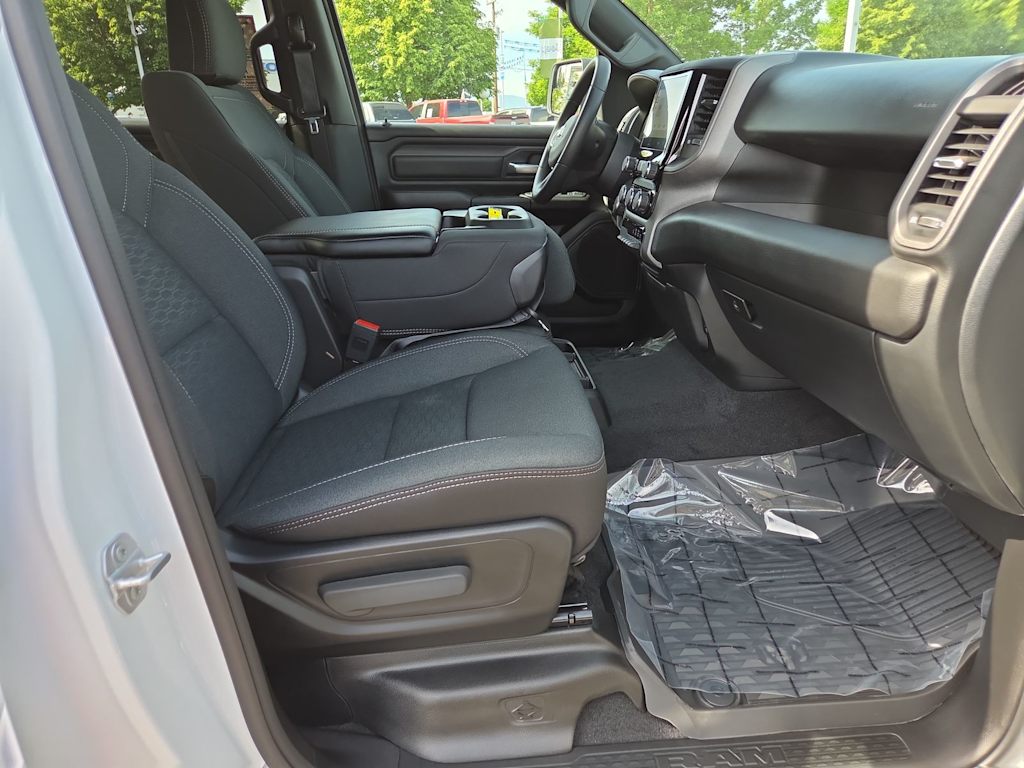 Thumbnail: 2026 RAM 1500 - 10