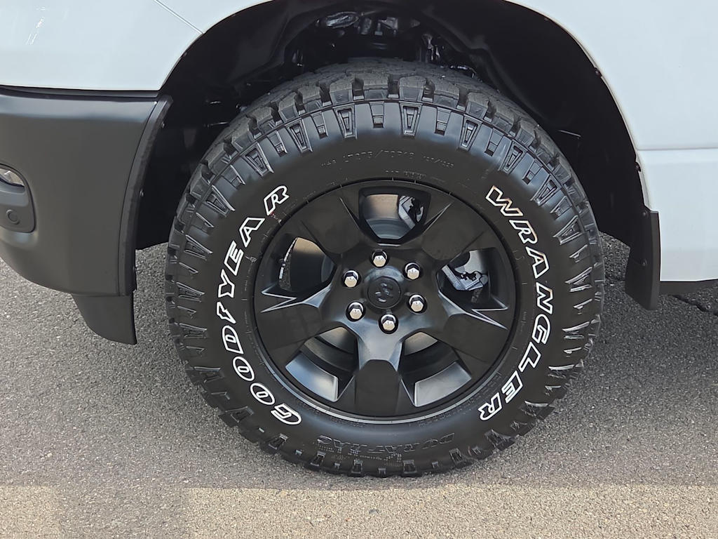 Thumbnail: 2026 RAM 1500 - 8
