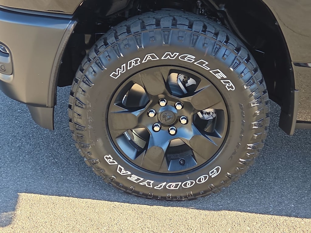 Thumbnail: 2026 RAM 1500 - 7
