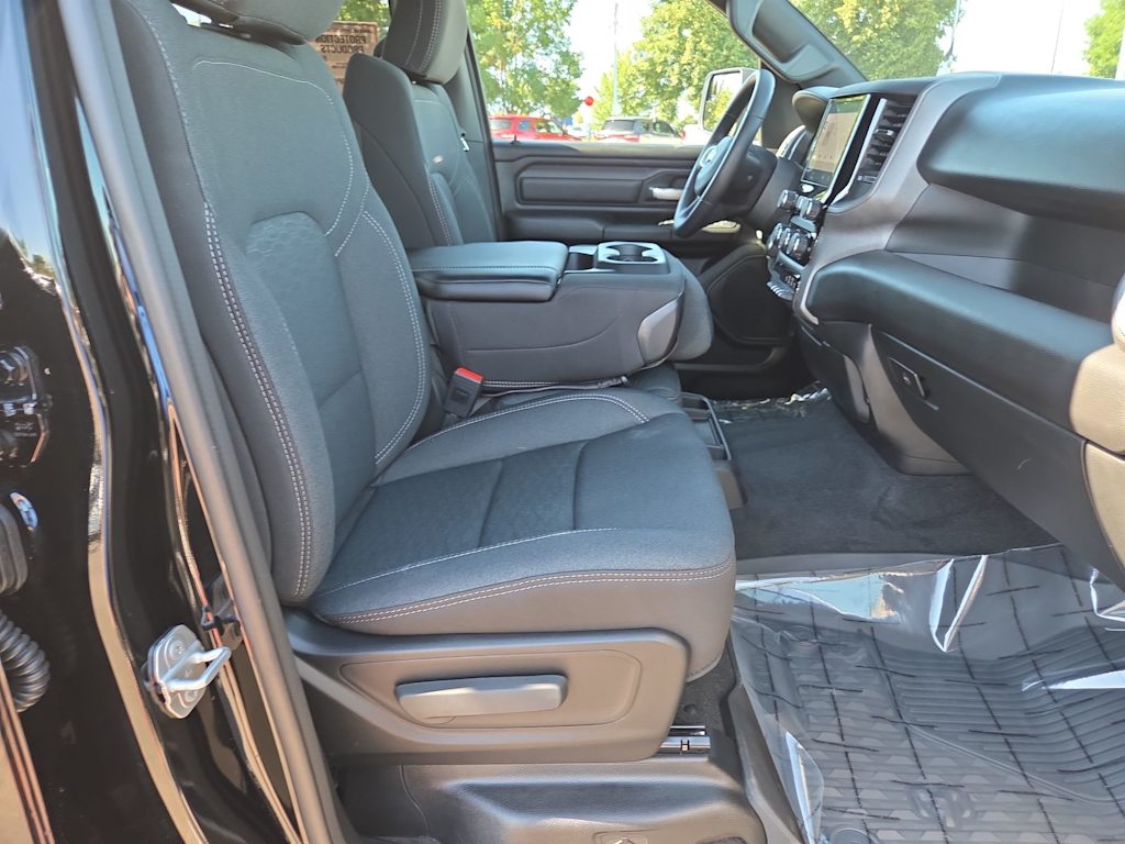 Thumbnail: 2026 RAM 1500 - 9