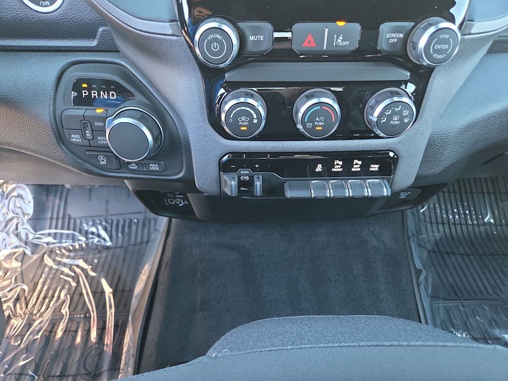Thumbnail: 2026 RAM 1500 - 29
