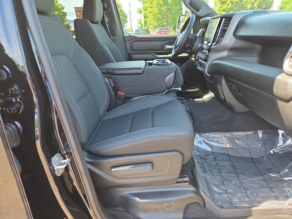 Thumbnail: 2026 RAM 1500 - 27