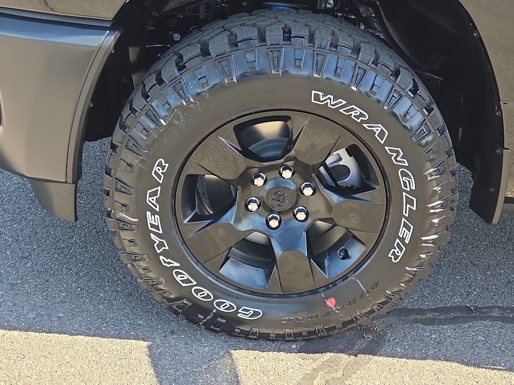 Thumbnail: 2026 RAM 1500 - 8