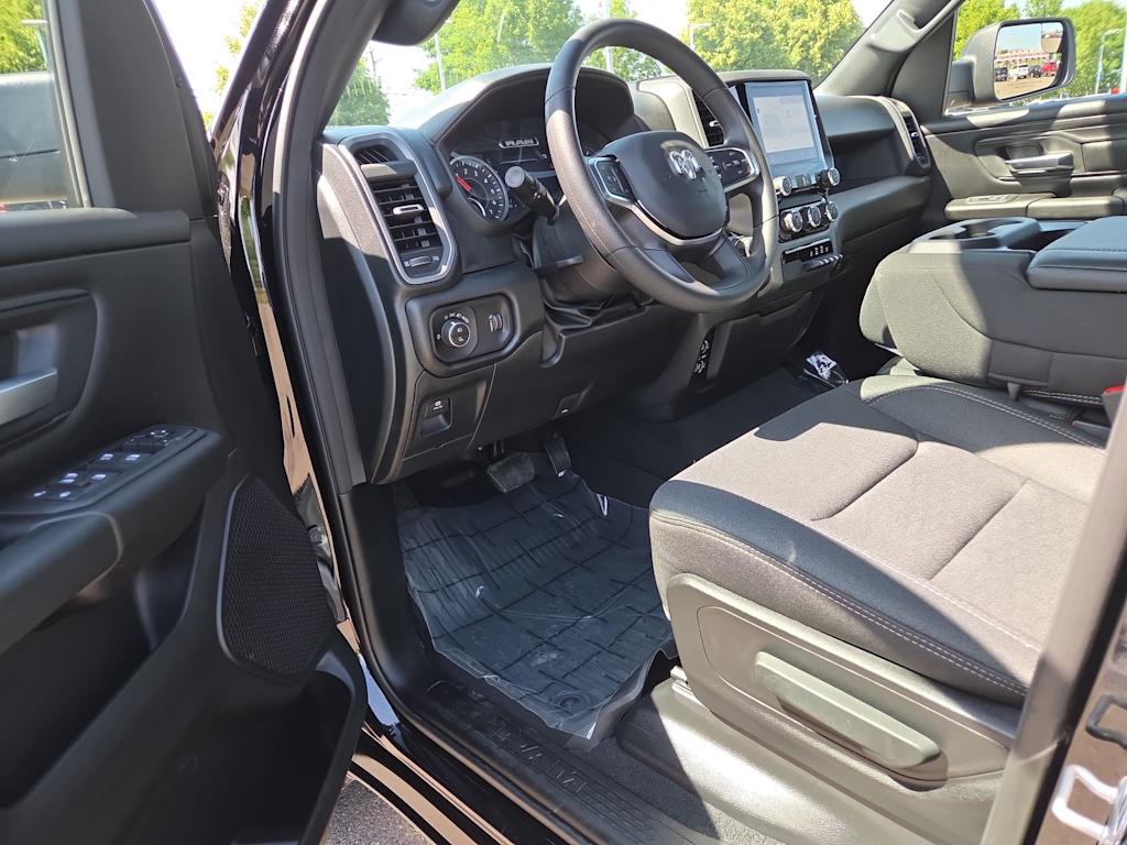 Thumbnail: 2026 RAM 1500 - 10