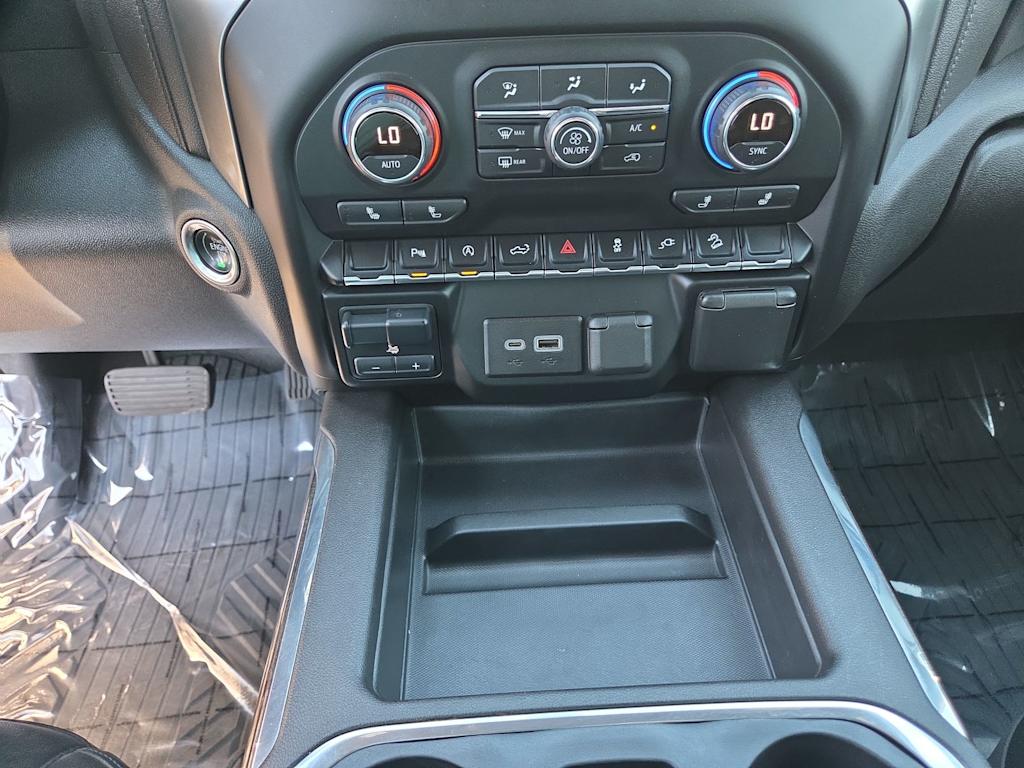 Thumbnail: 2020 Chevrolet Silverado 1500 - 29