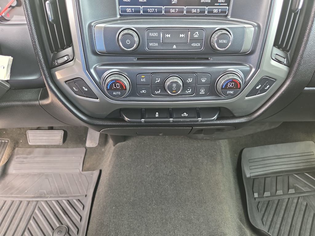 Thumbnail: 2018 Chevrolet Silverado 1500 - 29