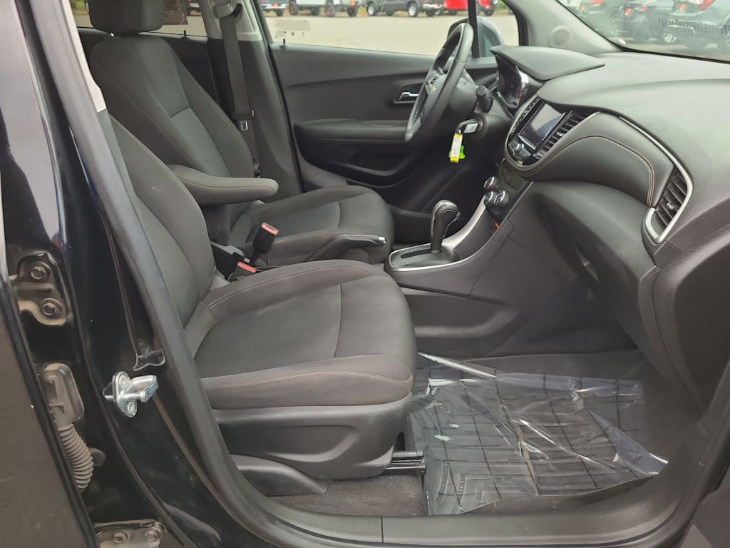 Thumbnail: 2020 Chevrolet Trax - 12