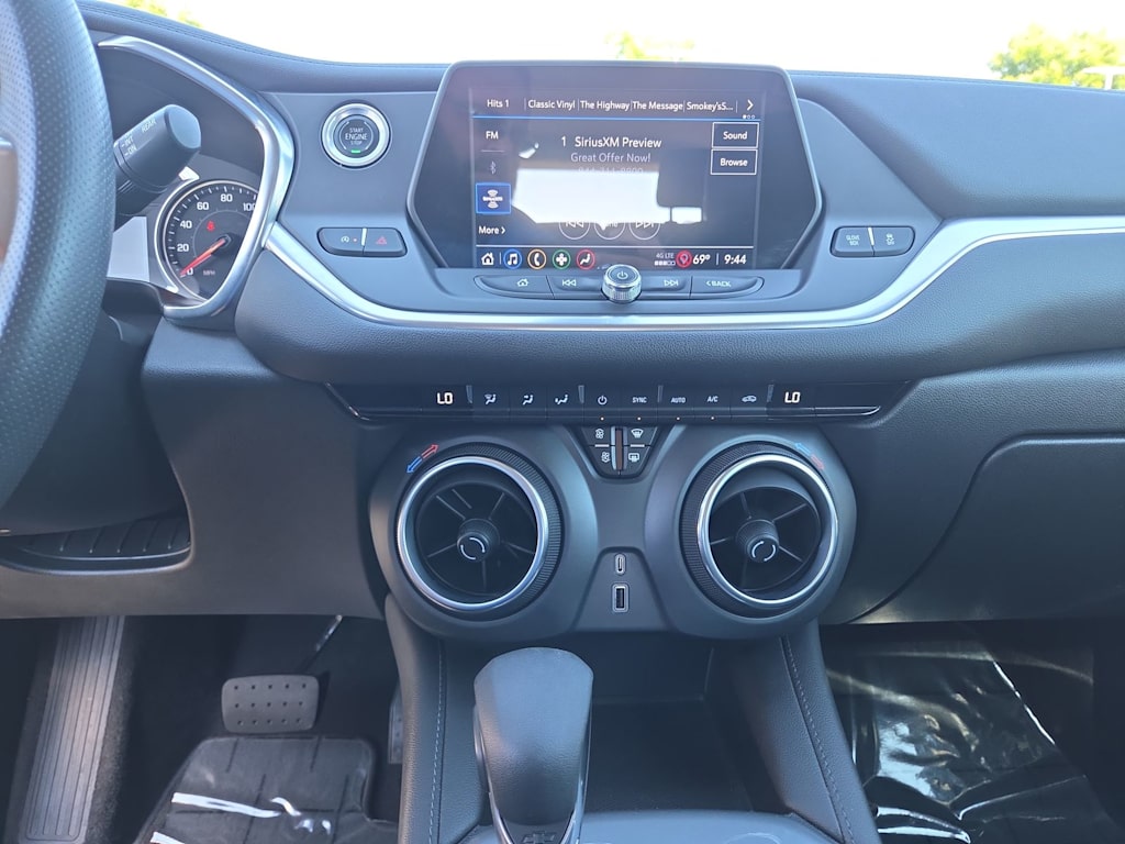 Thumbnail: 2021 Chevrolet Blazer - 14