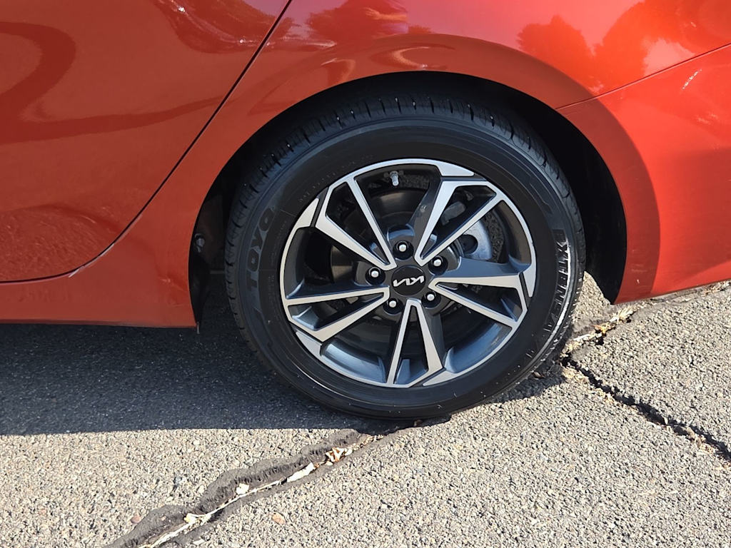 Thumbnail: 2022 Kia Forte - 7