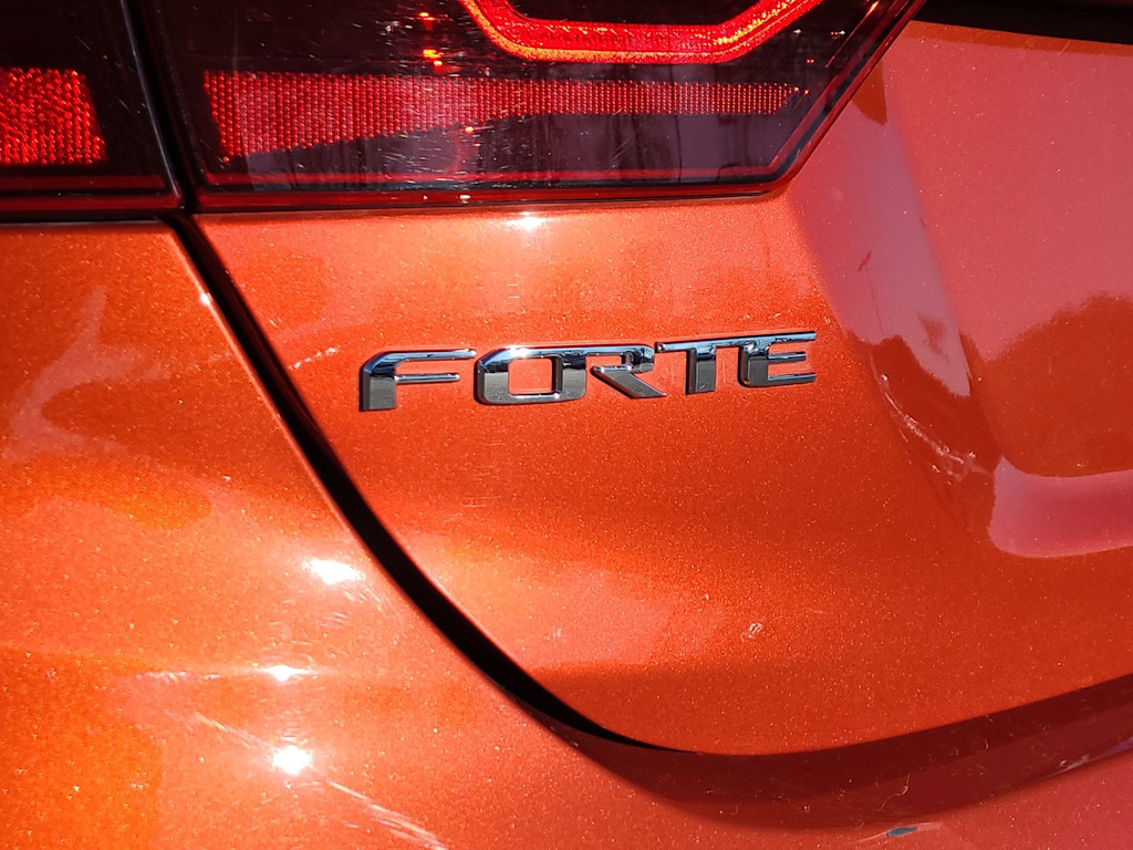 Thumbnail: 2020 Kia Forte - 7