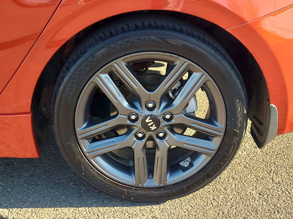 Thumbnail: 2020 Kia Forte - 8