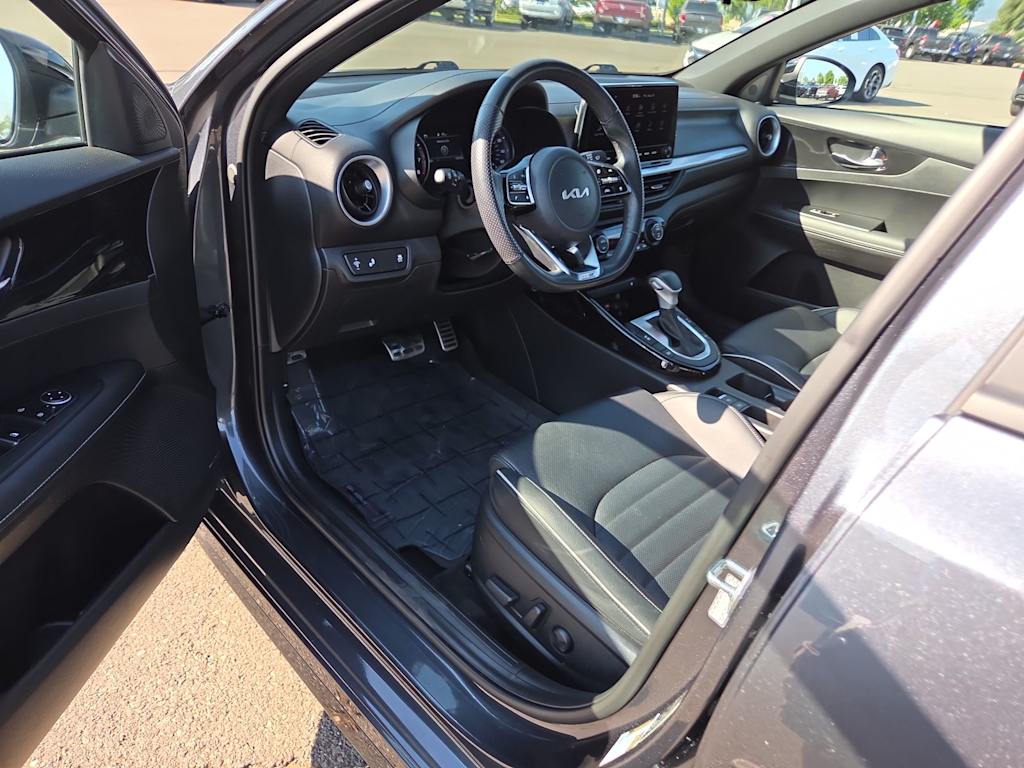 Thumbnail: 2023 Kia Forte - 22