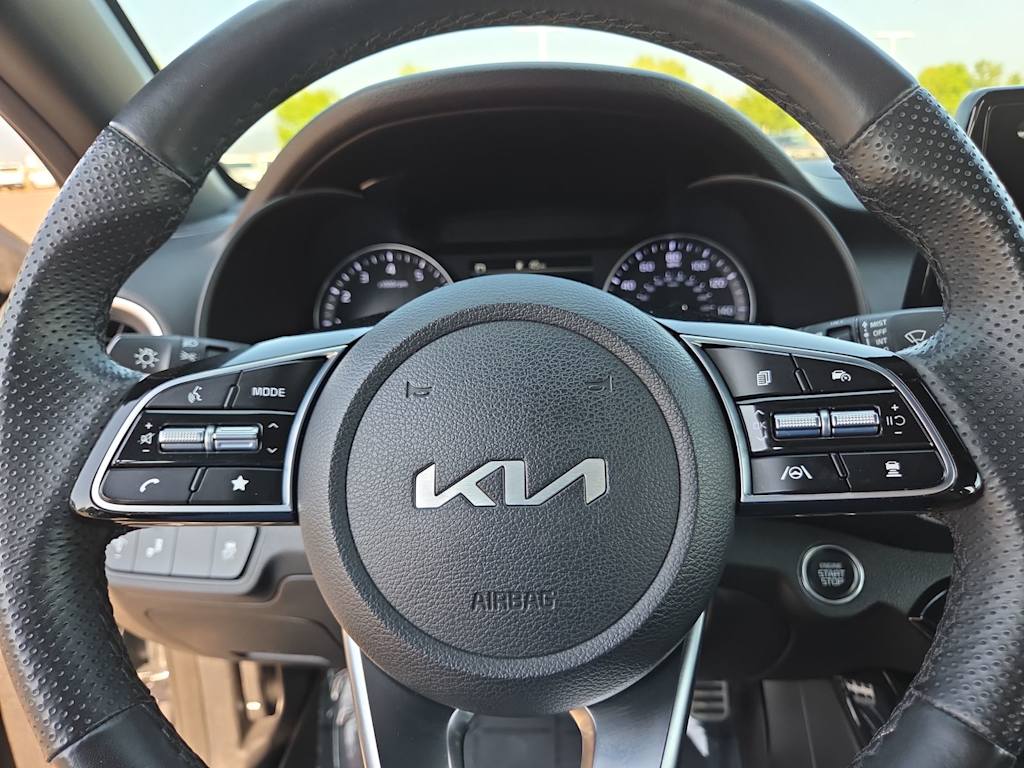 Thumbnail: 2023 Kia Forte - 29