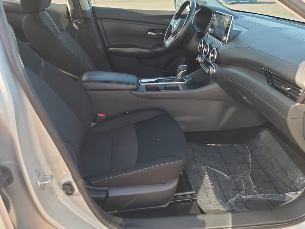 2021 Nissan Sentra SV 12