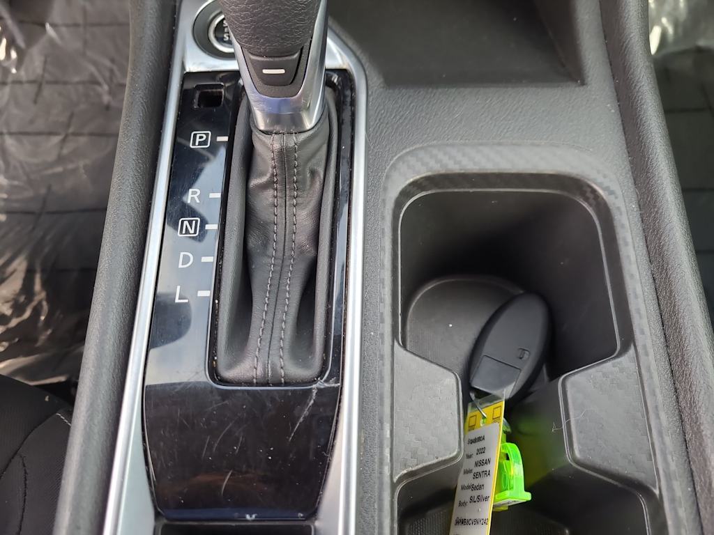 2022 Nissan Sentra SV 15