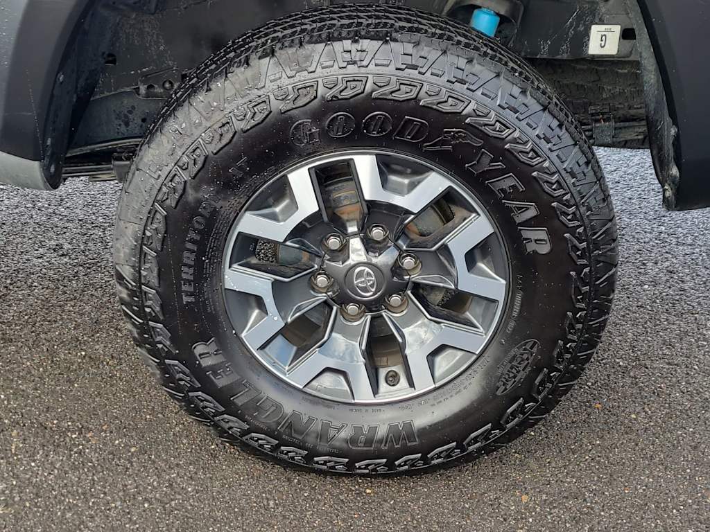 2023 Toyota Tacoma TRD Off-Road 8