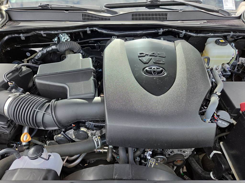 Thumbnail: 2022 Toyota Tacoma - 8