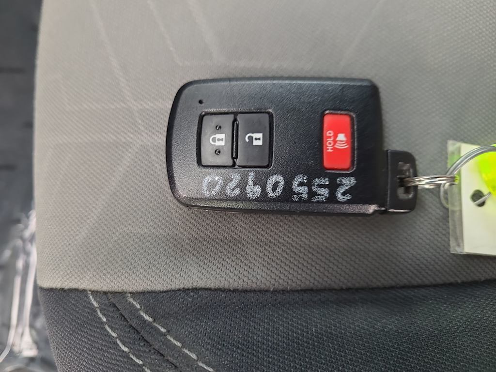 Thumbnail: 2022 Toyota Tacoma - 16