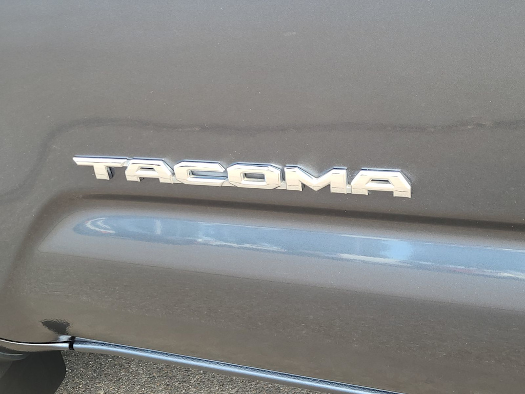 2023 Toyota Tacoma TRD Off-Road 7