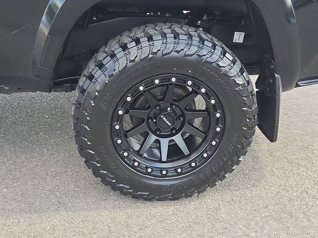 Thumbnail: 2022 Toyota Tacoma - 8