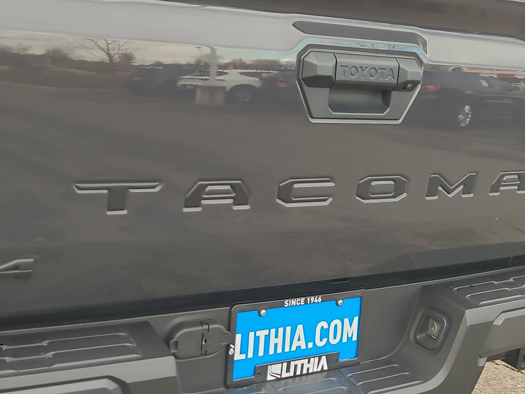 Thumbnail: 2024 Toyota Tacoma - 7
