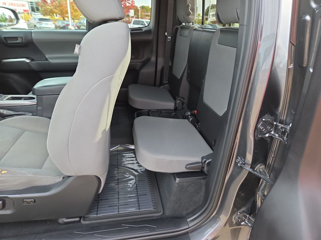 Thumbnail: 2020 Toyota Tacoma - 28