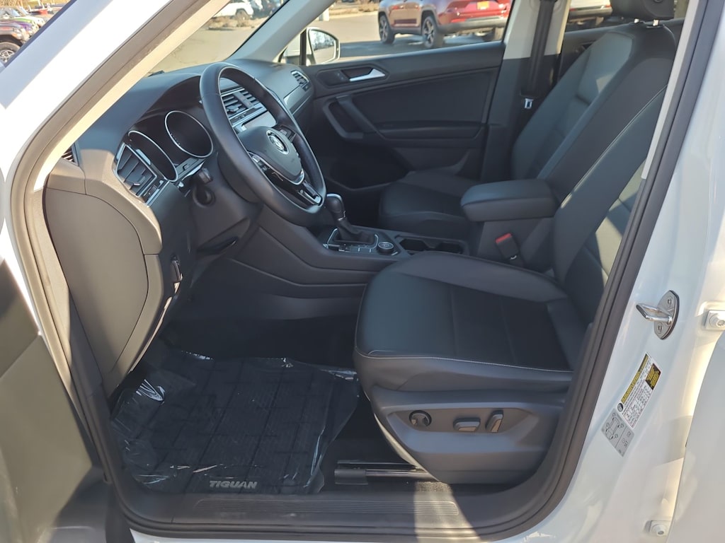 Thumbnail: 2019 Volkswagen Tiguan - 10