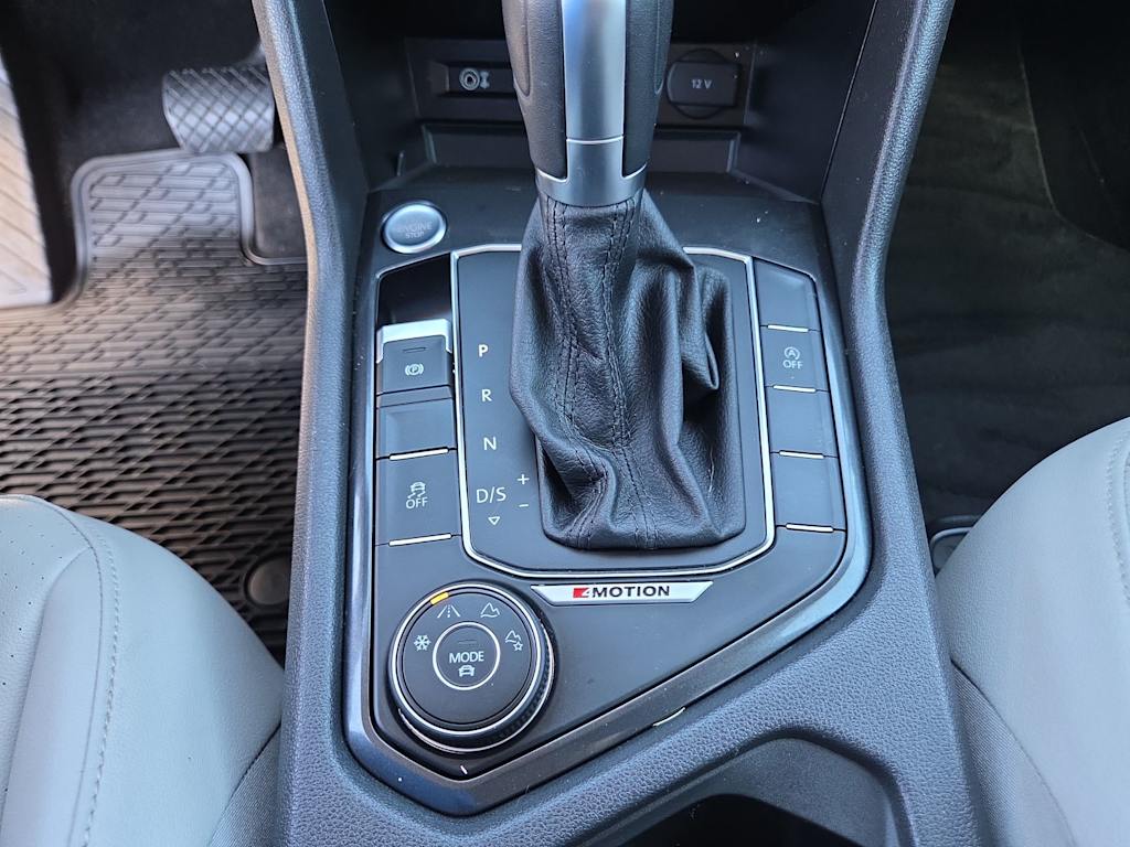 Thumbnail: 2018 Volkswagen Tiguan - 15