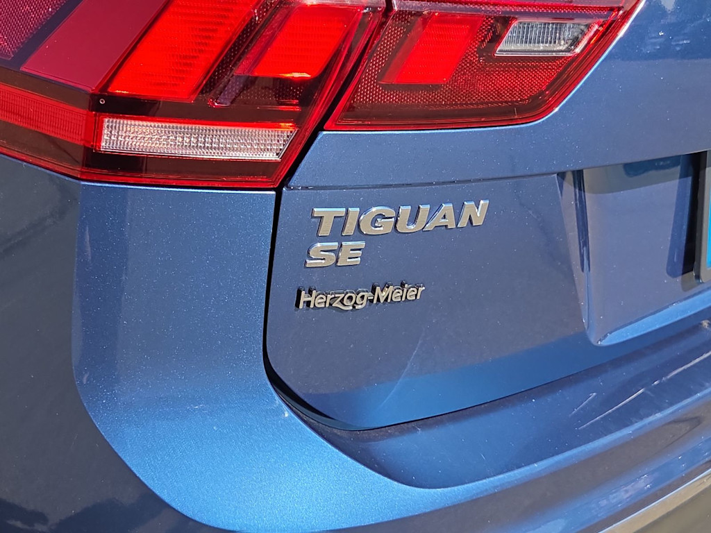 Thumbnail: 2018 Volkswagen Tiguan - 7