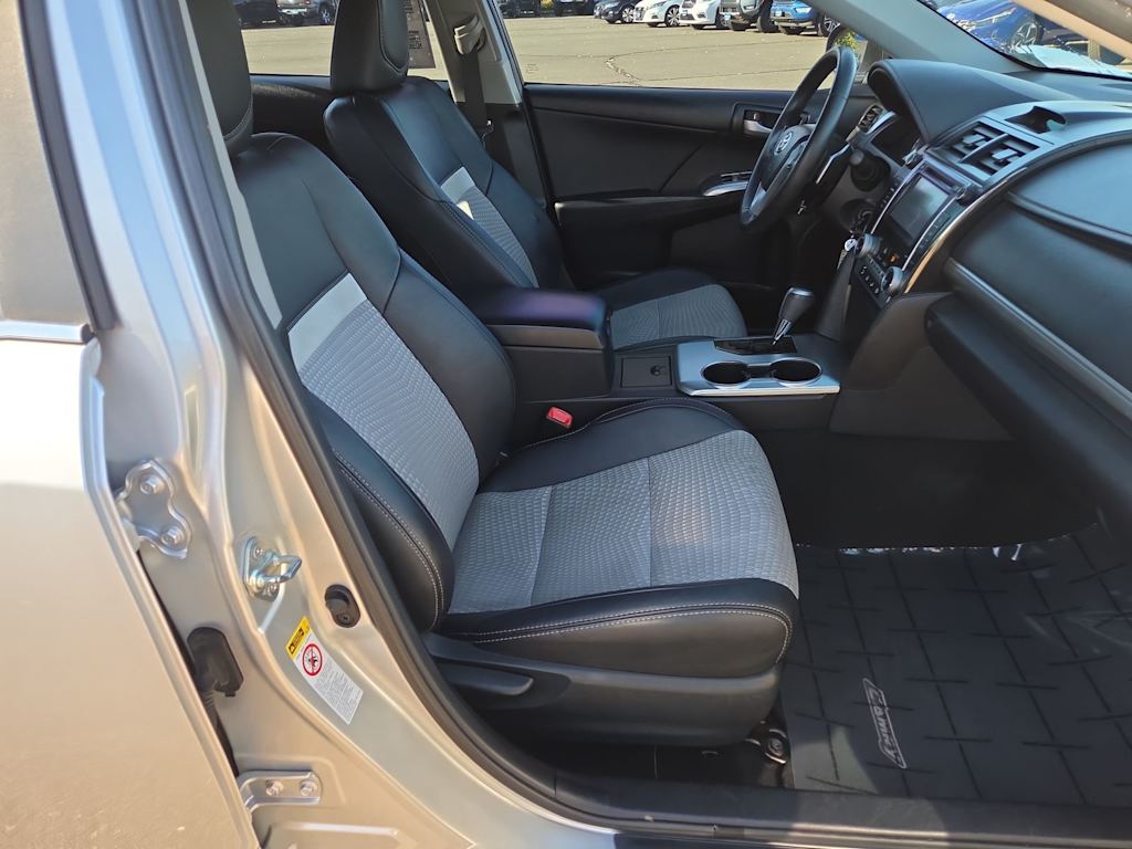 Thumbnail: 2013 Toyota Camry - 10