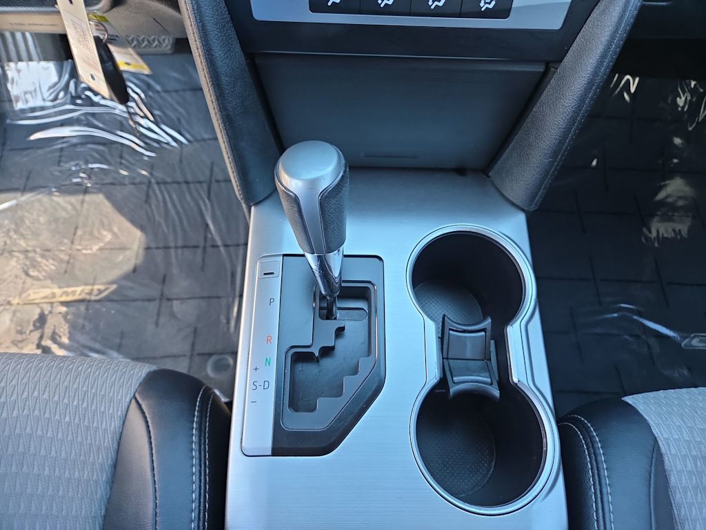 Thumbnail: 2013 Toyota Camry - 13
