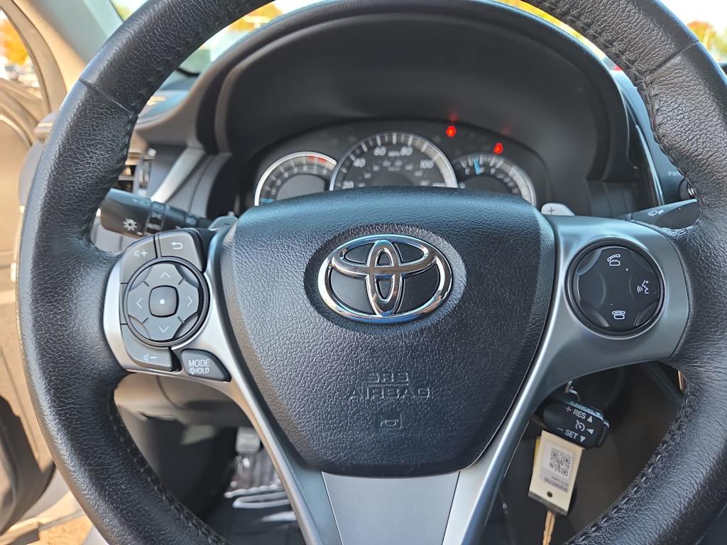 Thumbnail: 2013 Toyota Camry - 29