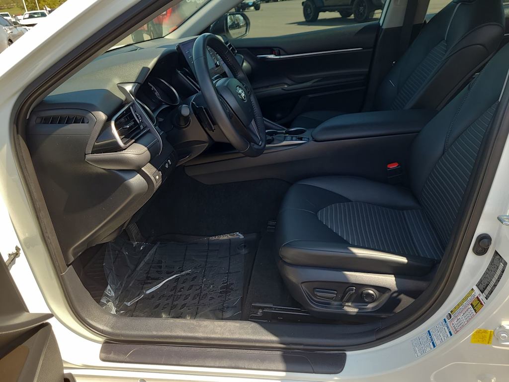 2023 Toyota Camry SE 11