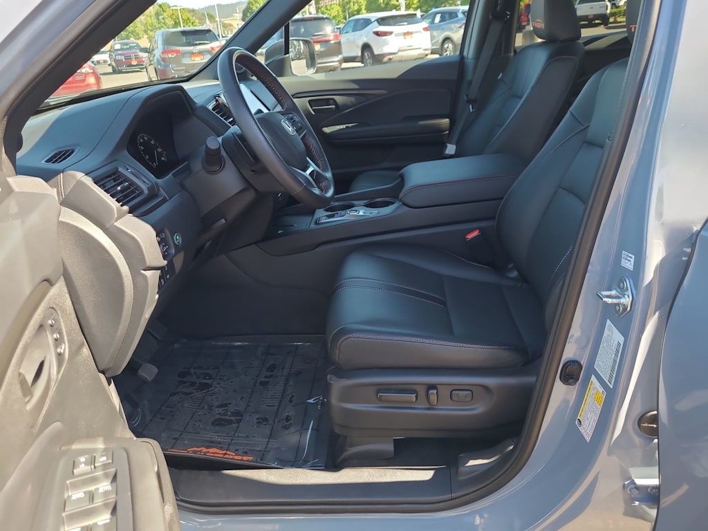 Thumbnail: 2025 Honda Ridgeline - 9