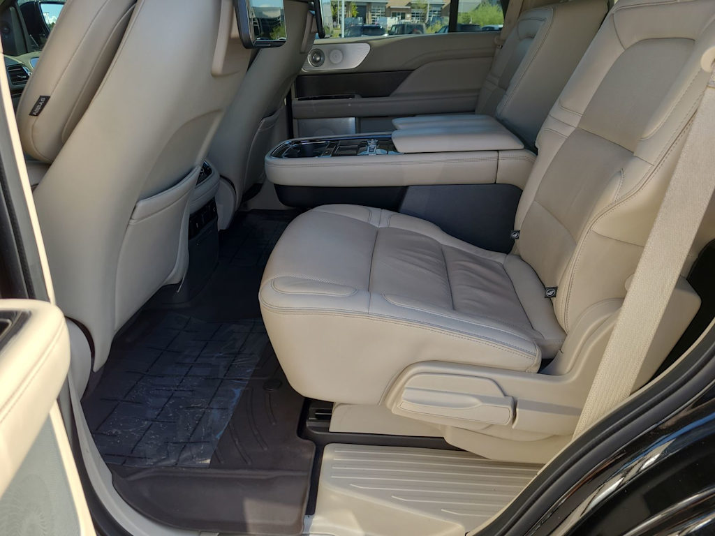 Thumbnail: 2018 Lincoln Navigator - 27