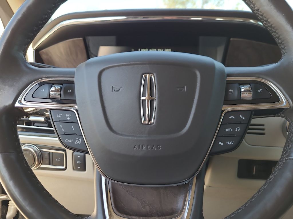 Thumbnail: 2018 Lincoln Navigator - 28