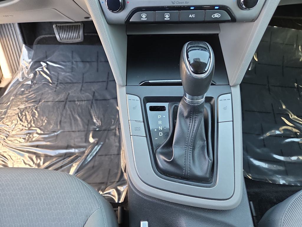 Thumbnail: 2017 Hyundai Elantra - 15