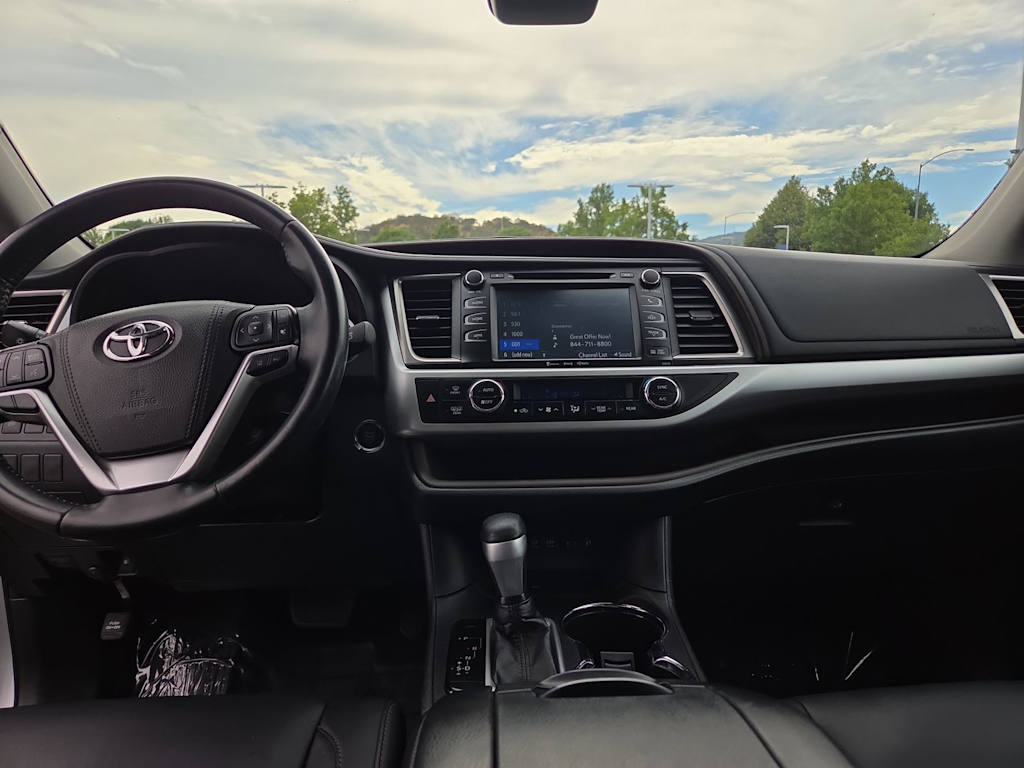 Thumbnail: 2018 Toyota Highlander - 10