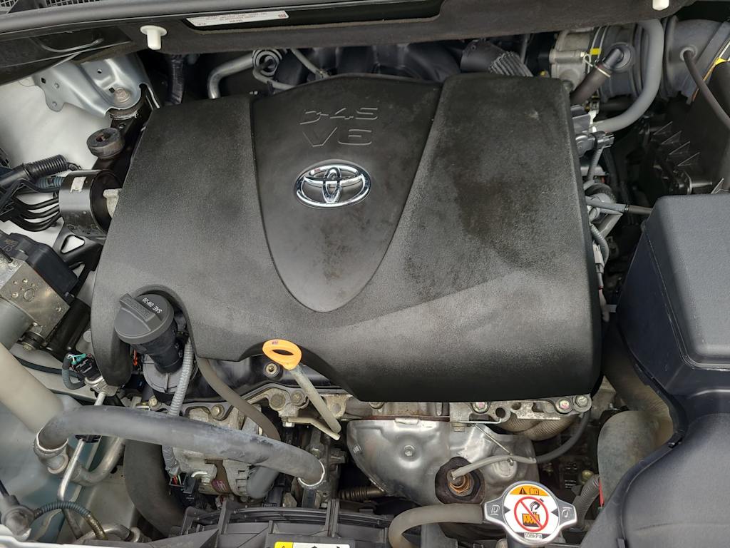 Thumbnail: 2020 Toyota Sienna - 9