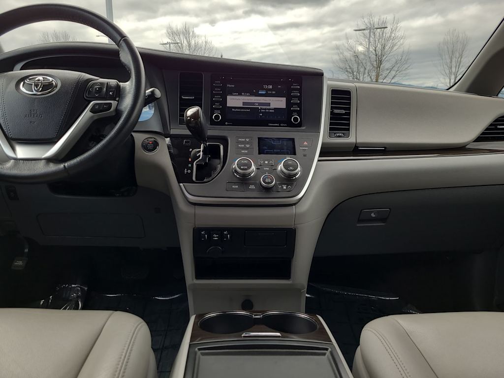 Thumbnail: 2020 Toyota Sienna - 2