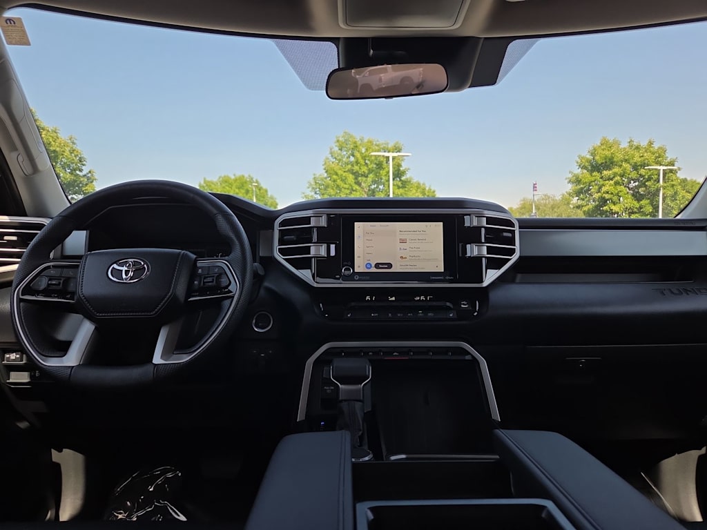 Thumbnail: 2024 Toyota Tundra - 10