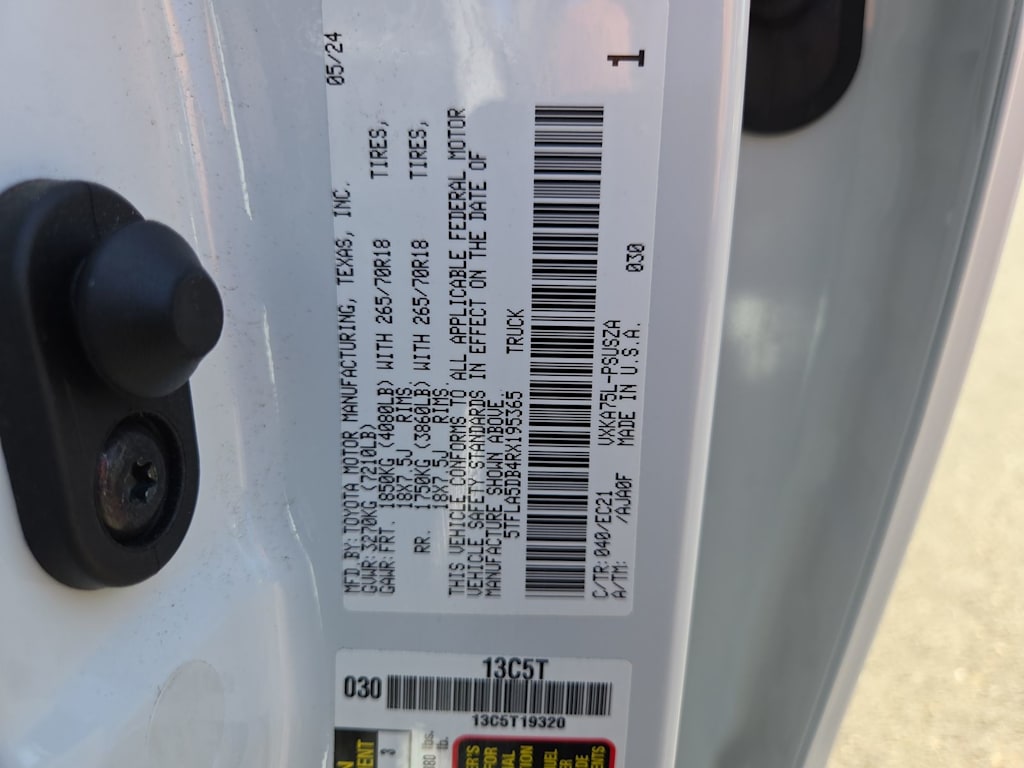 Thumbnail: 2024 Toyota Tundra - 19