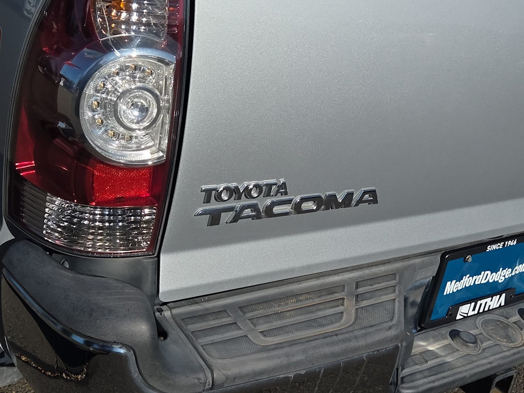 Thumbnail: 2012 Toyota Tacoma - 28
