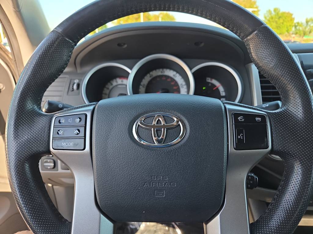 Thumbnail: 2012 Toyota Tacoma - 9