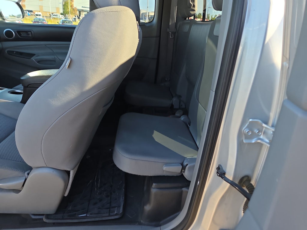 Thumbnail: 2012 Toyota Tacoma - 29