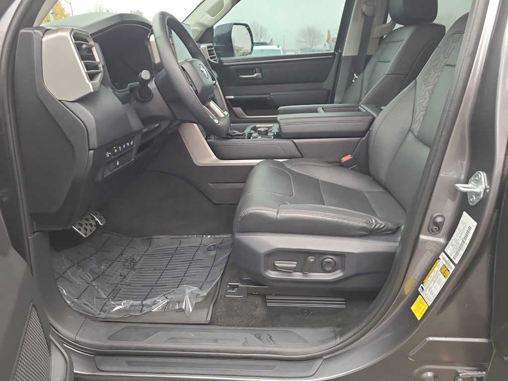 Thumbnail: 2024 Toyota Tundra - 10